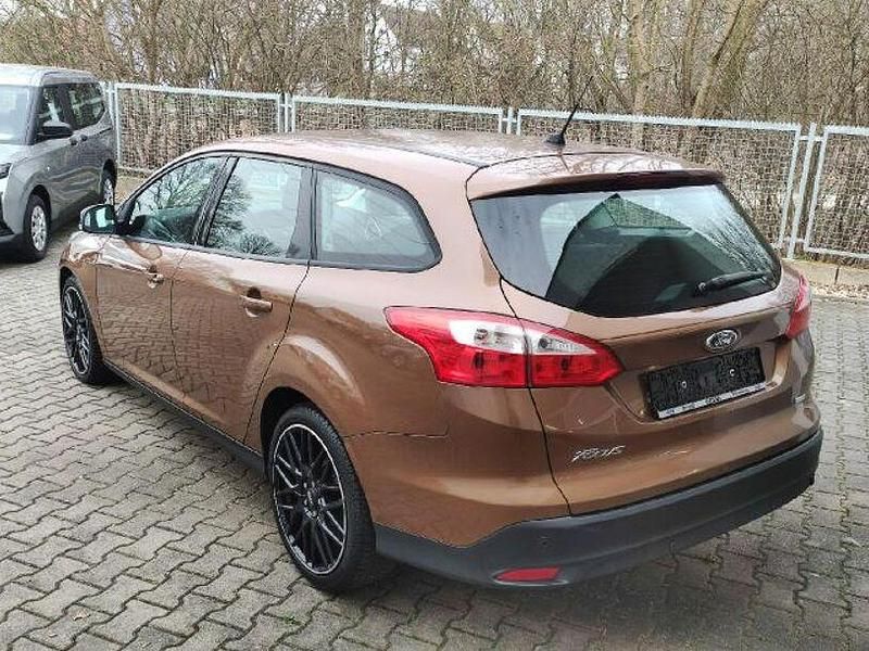 Gebraucht Ford Focus SYNC Edition 125 PS (91 kW) 2014 Braun Kombi