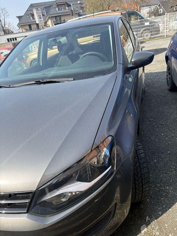 Gebraucht VW Polo Comfortline 90 PS (66 kW) 2014 Grau Limousine