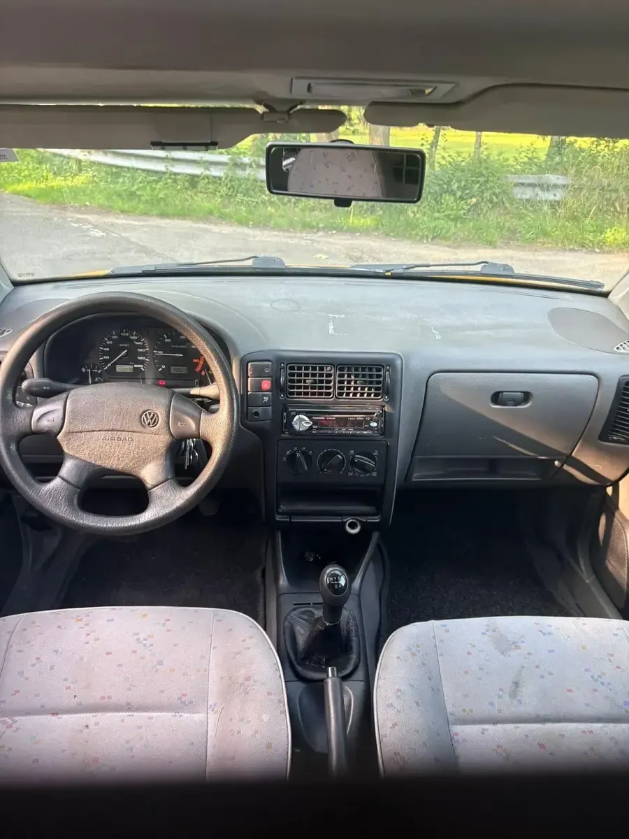Gebraucht VW Caddy 68 PS (50 kW) 2001 Schwarz Van / Kleinbus