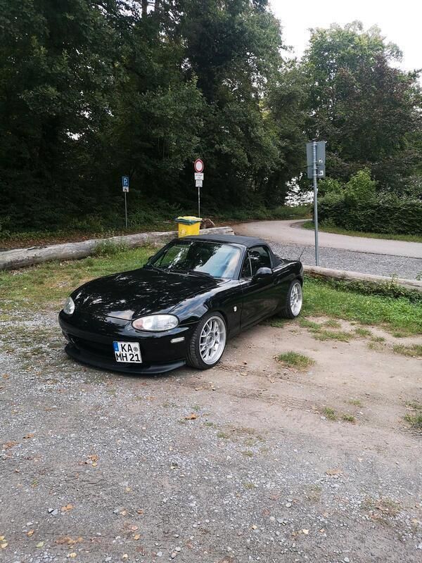 Schwarz Gebraucht 2000 Mazda MX5 Cabrio | 5.500 € (Fairer Preis) - Bild 1/4