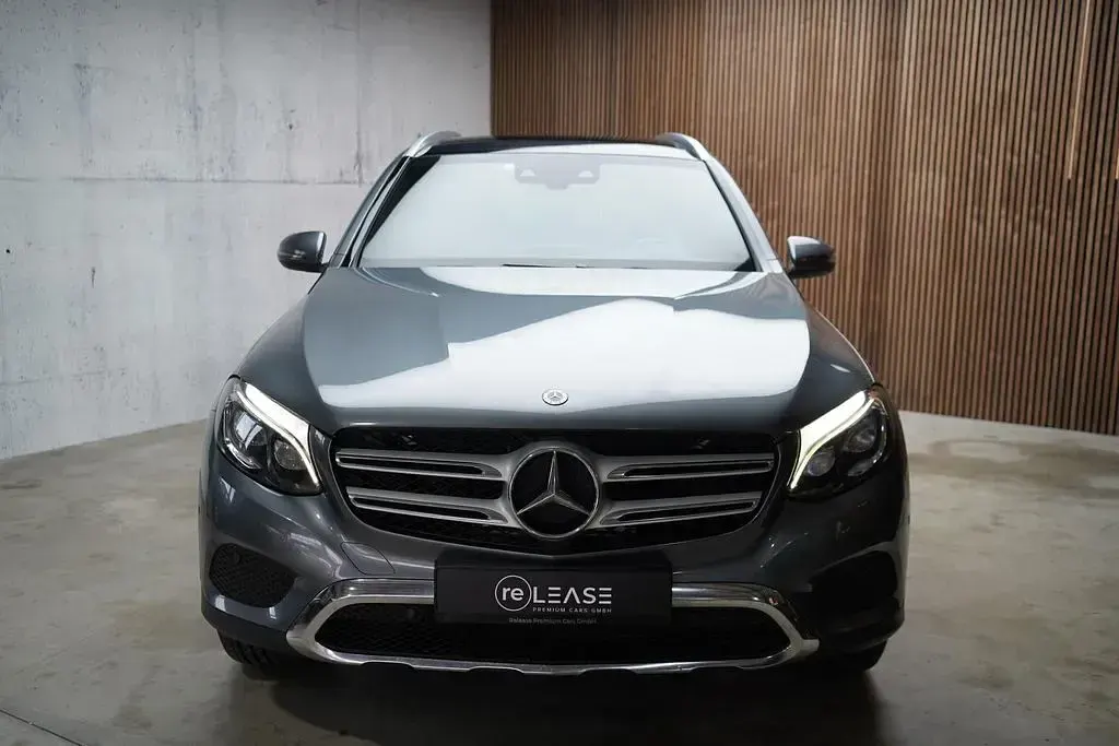 Gebraucht Mercedes GLC250 204 PS (150 kW) 2017 Selenitgrau  metalliclack SUV