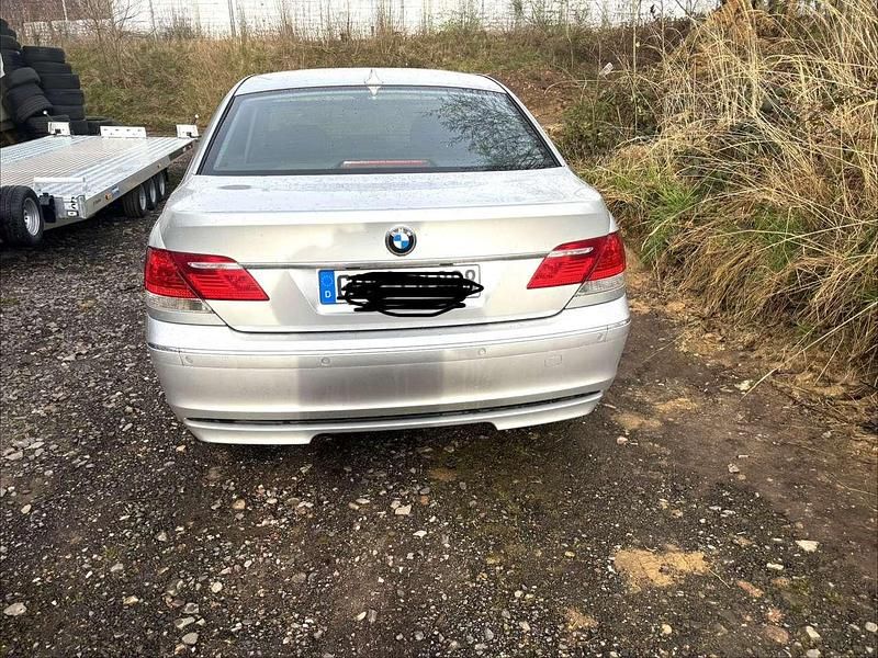 Gebraucht BMW 740 306 PS (225 kW) 2008 Silber Limousine