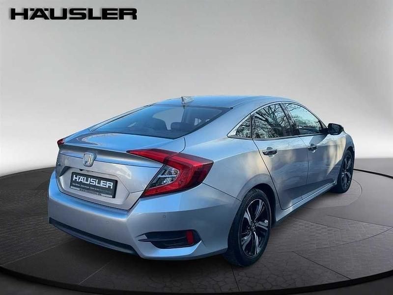 Gebraucht Honda Civic Executive 182 PS (133 kW) 2018 Lunar silver m. Limousine