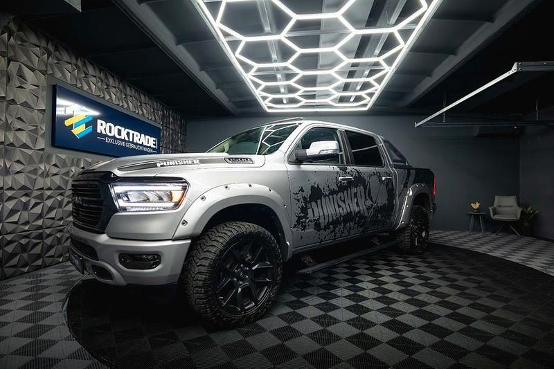 Silber Gebraucht 2022 Dodge Ram Abholung | 49.990 € (Fairer Preis) - Bild 1/4