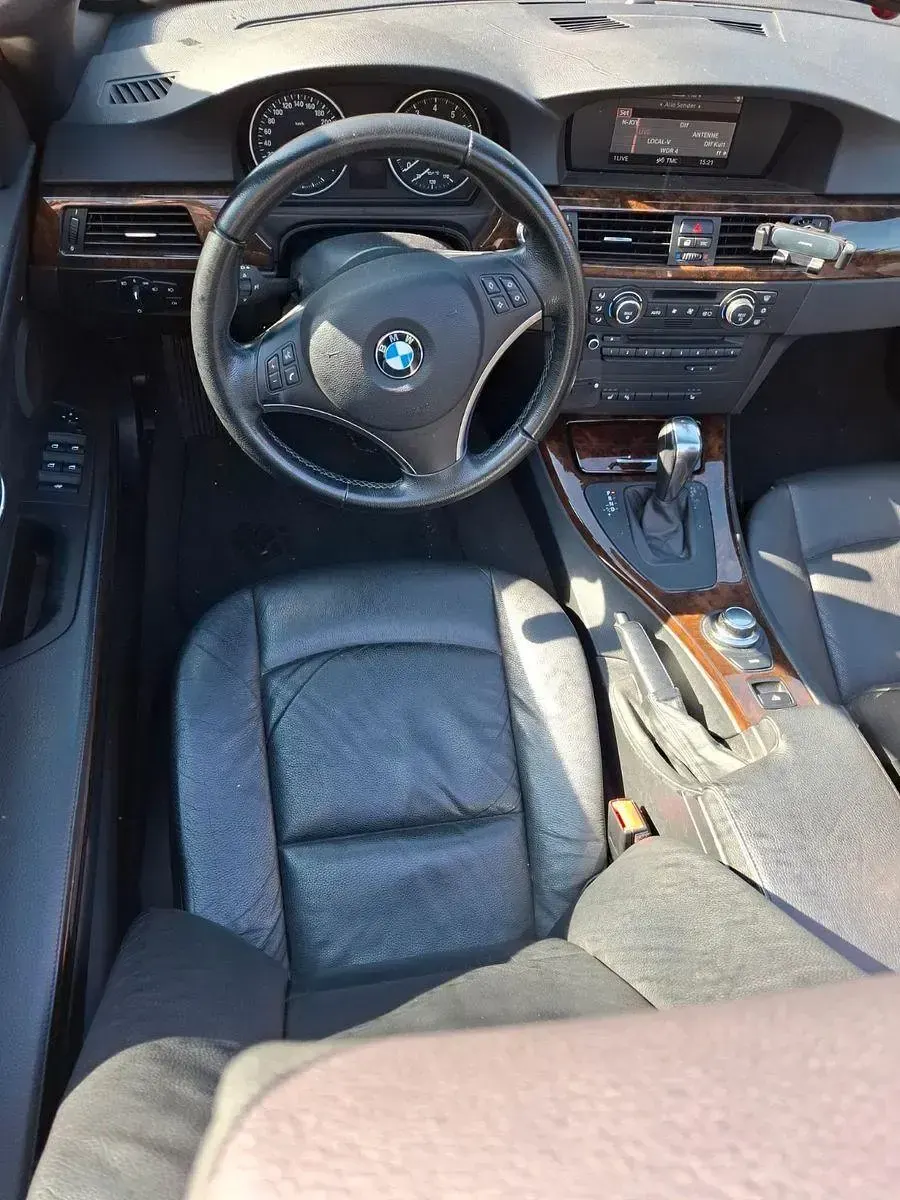 Gebraucht BMW 325 218 PS (160 kW) 2007 Braun Cabrio