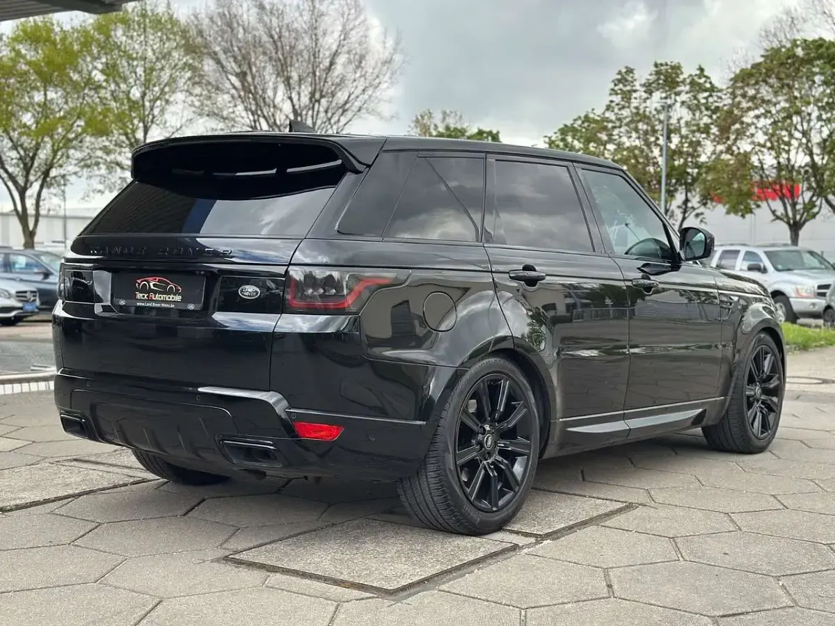 Gebraucht Land Rover Range Rover Sport 249 PS (183 kW) 2021 Schwarz SUV