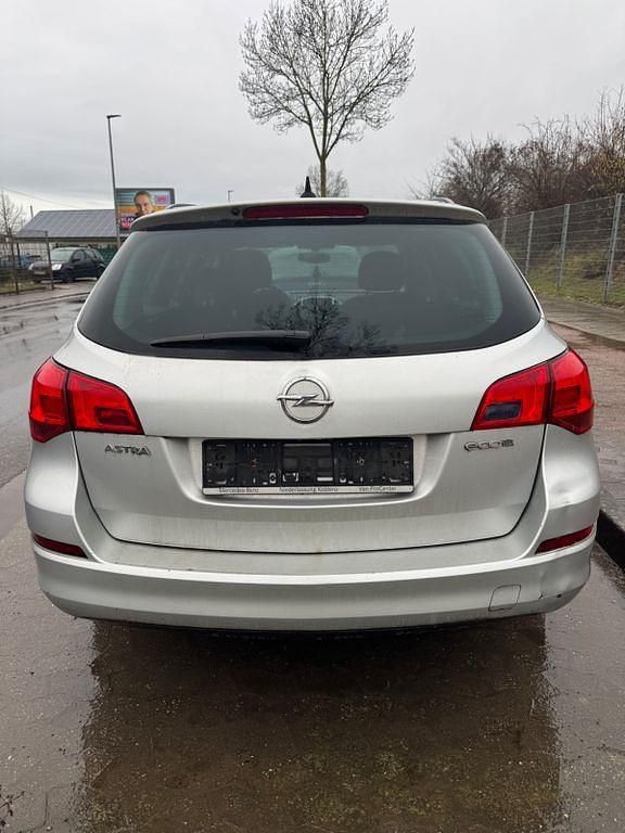Gebraucht Opel Astra Design Edition 95 PS (69 kW) 2011 Silber Kombi