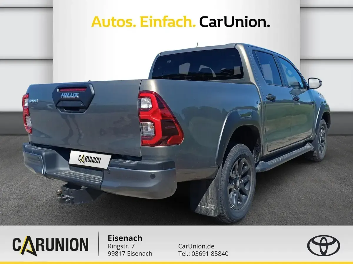 Gebraucht Toyota HiLux Basis 204 PS (150 kW) 2025 Manganbronze Pickup