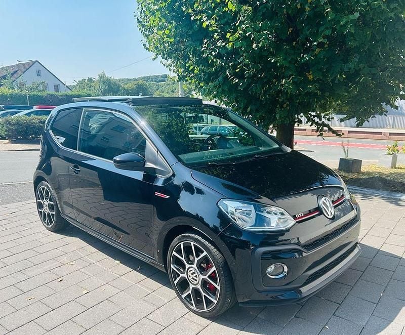 Deep black Gebraucht 2019 VW up! GTI Kleinwagen | 12.950 € (Fairer Preis) - Bild 1/4