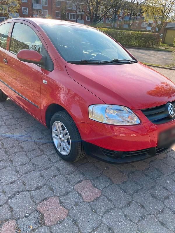 Usata VW Fox 72 CV (52 kW) 2006 Rosso Utilitaria