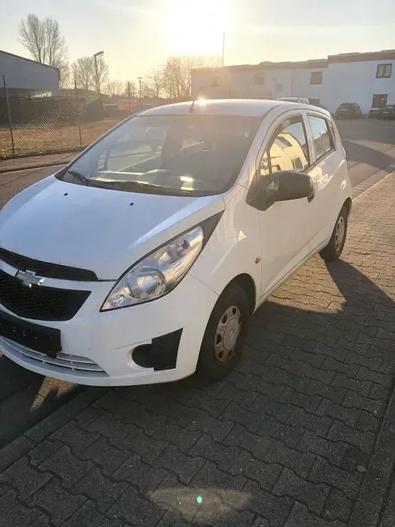 Gebraucht Chevrolet Spark LS 68 PS (50 kW) 2010 Weiß Kleinwagen