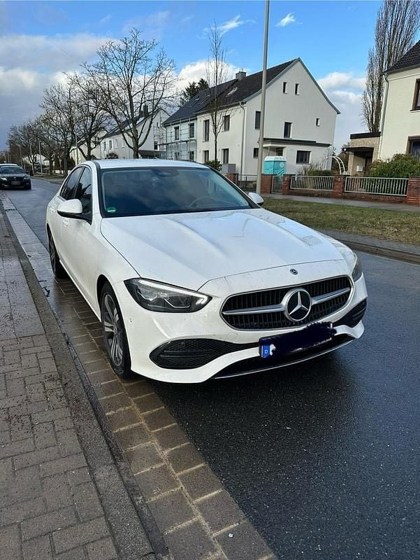Gebraucht Mercedes C180 170 PS (125 kW) 2023 Weiß Limousine