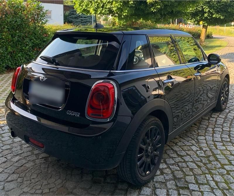 Gebraucht Mini Cooper 136 PS (100 kW) 2016 Schwarz Kleinwagen