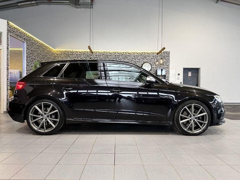 Second-hand Audi S3 Ambiente 310 CP (228 kW) 2017 Negru Berlinǎ
