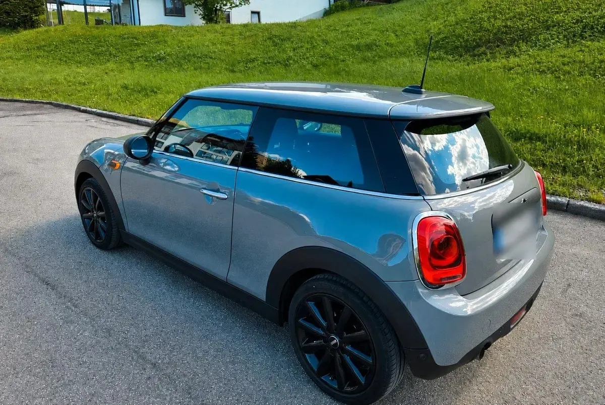 Gebraucht Mini ONE 102 PS (75 kW) 2019 Grau Kleinwagen