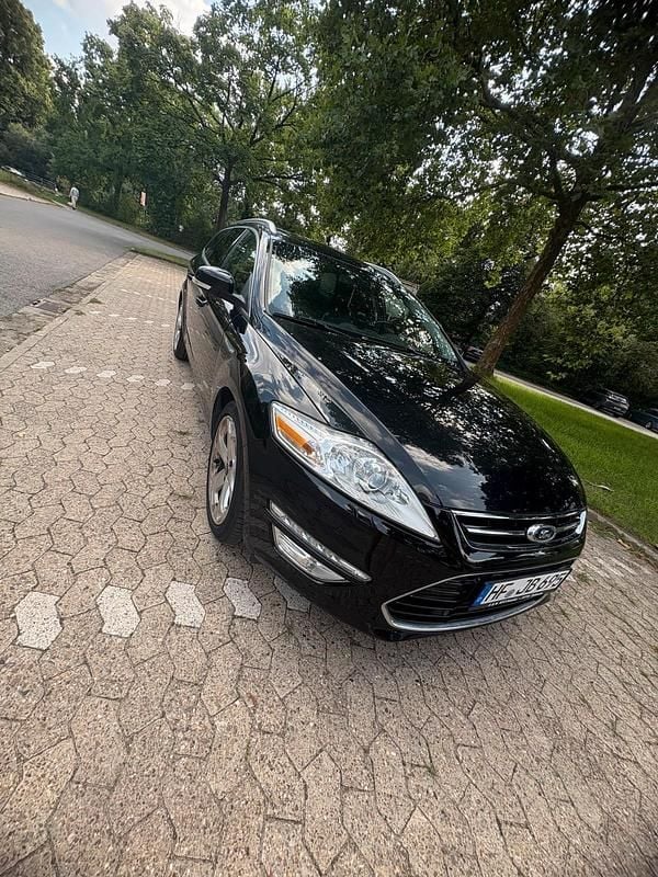 Schwarz Gebraucht 2012 Ford Mondeo Kombi | 9.000 € (Teuer) - Bild 1/4