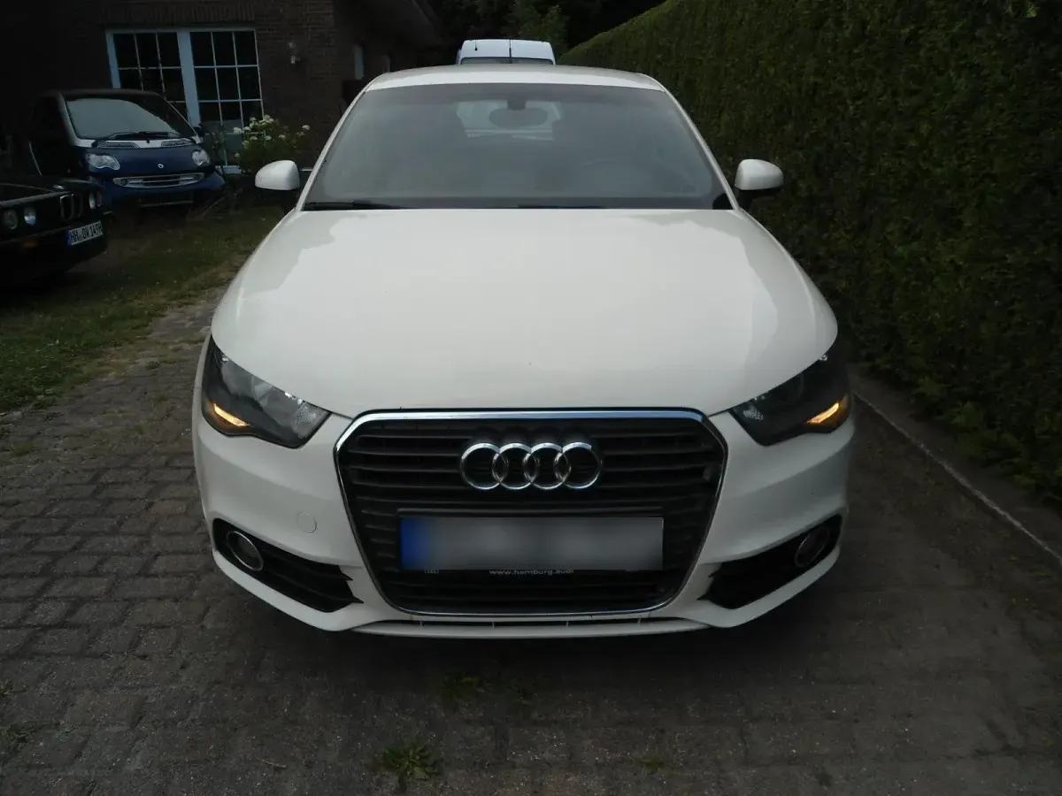 Gebraucht Audi A1 S-Line 105 PS (77 kW) 2012 Weiß Kleinwagen
