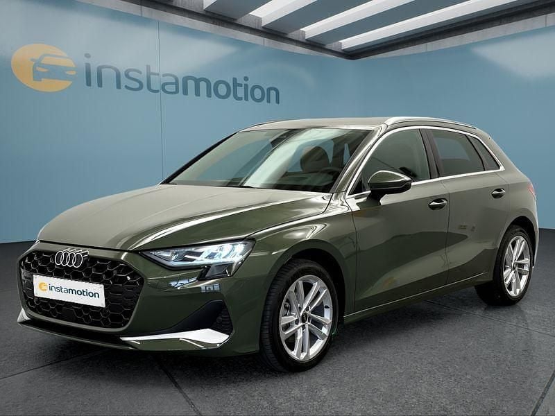 Grün Gebraucht 2025 Audi A3 Sportback Kleinwagen | 33.999 € (Guter Preis) - Bild 1/4