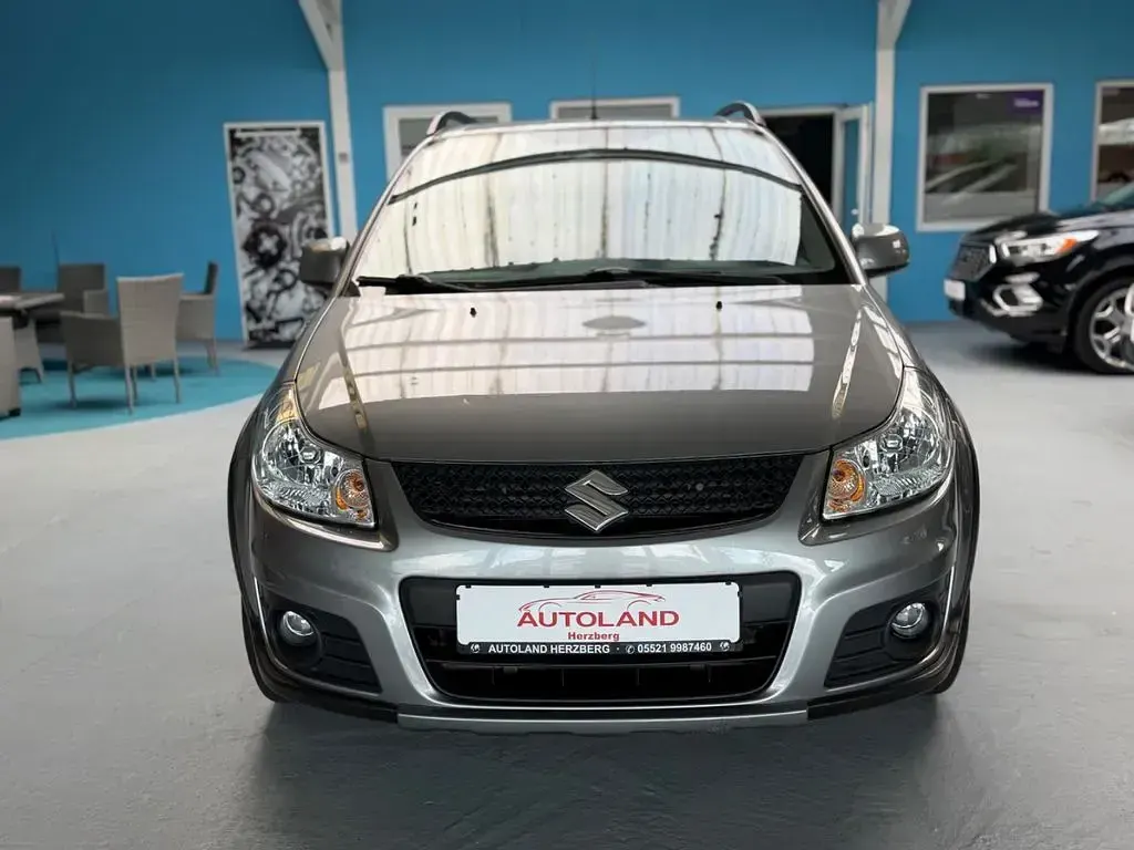 Gebraucht Suzuki SX4 Club 120 PS (88 kW) 2015 Grau SUV