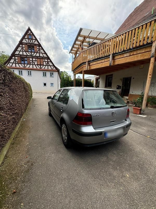 Gebraucht VW Golf IV 101 PS (74 kW) 2002 Silber Kleinwagen