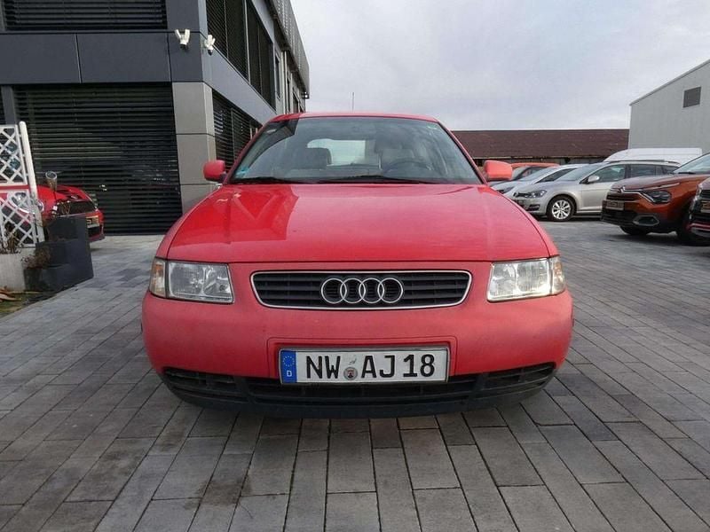 Gebraucht Audi A3 Attraction 101 PS (74 kW) 1997 Rot Limousine
