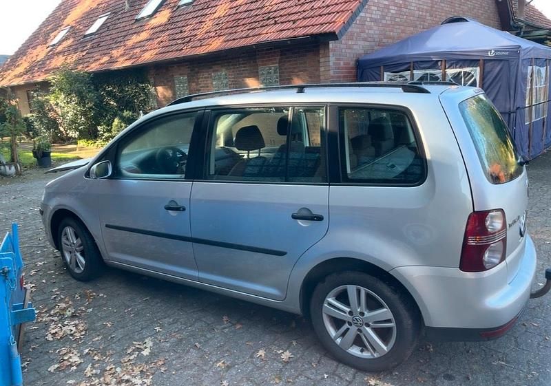 Gebraucht VW Touran 105 PS (77 kW) 2007 Silber Van / Kleinbus