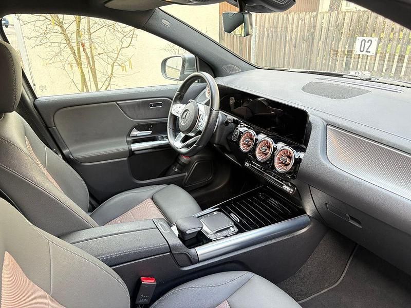 Gebraucht Mercedes EQA250+ 139 kW (190 PS) 2022 Grau SUV
