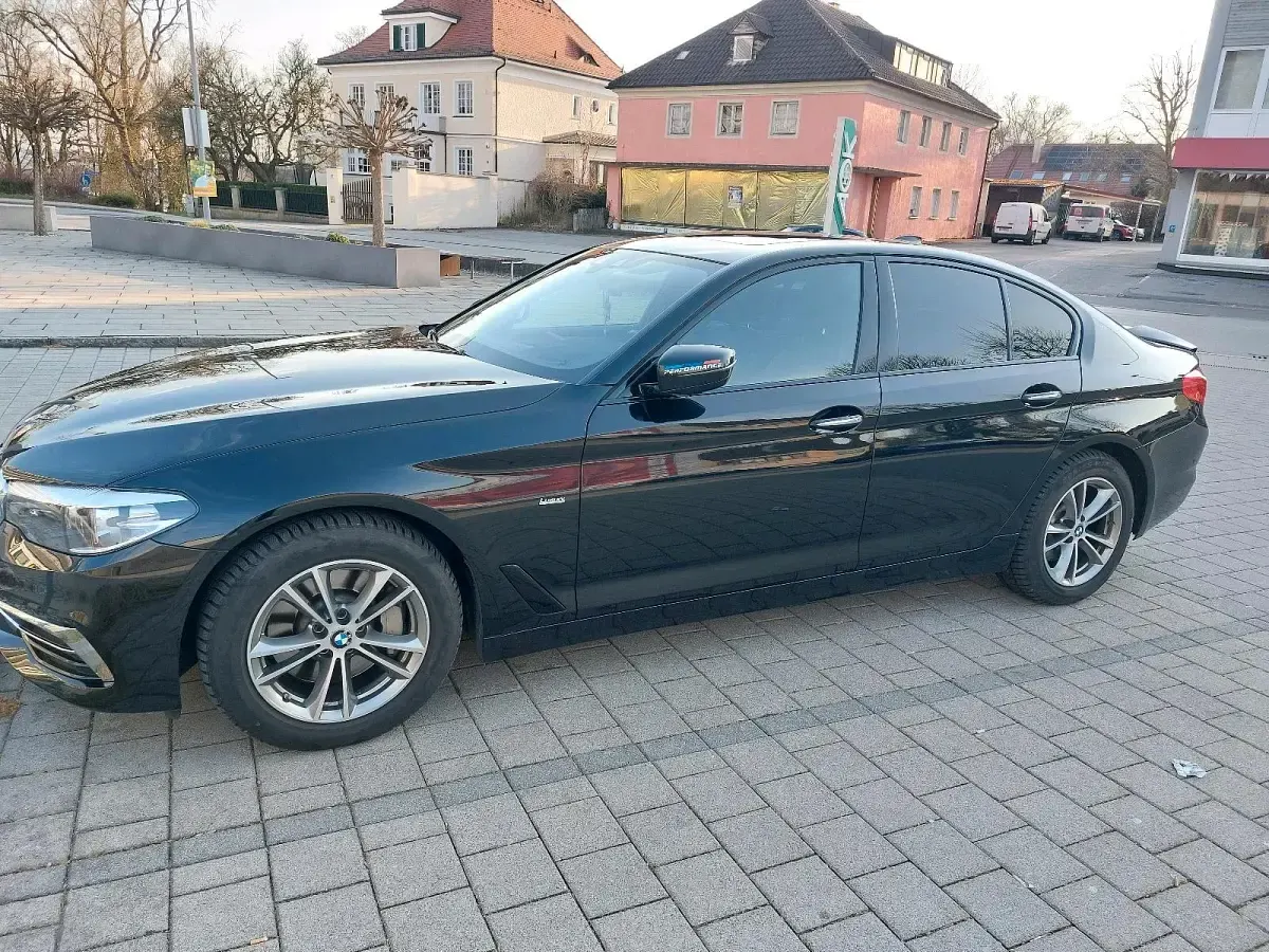 Gebraucht BMW 530 Luxury Line 252 PS (185 kW) 2017 Schwarz Limousine