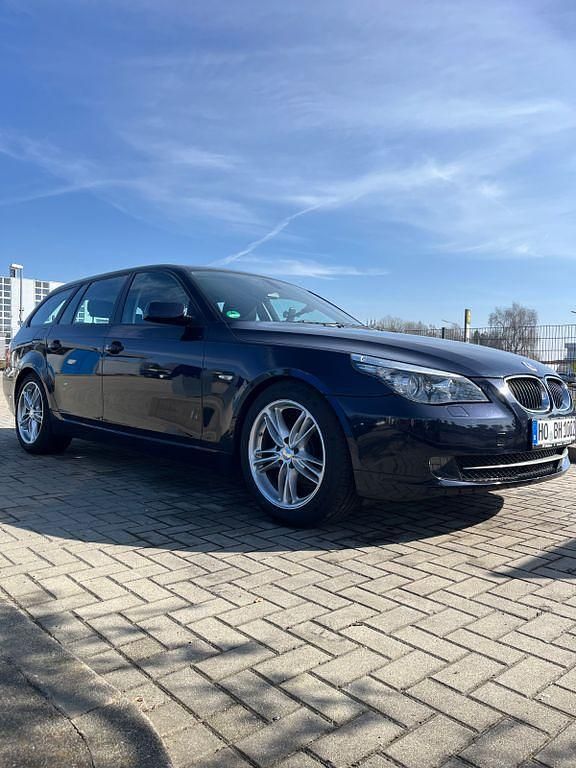 Gebraucht BMW 520 177 PS (130 kW) 2008 Blau Kombi