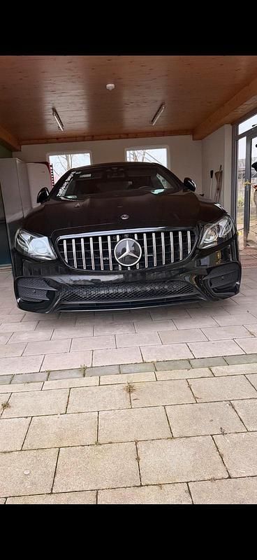 Schwarz Gebraucht 2017 Mercedes E400 Coupé | 26.900 € (Fairer Preis) - Bild 1/4