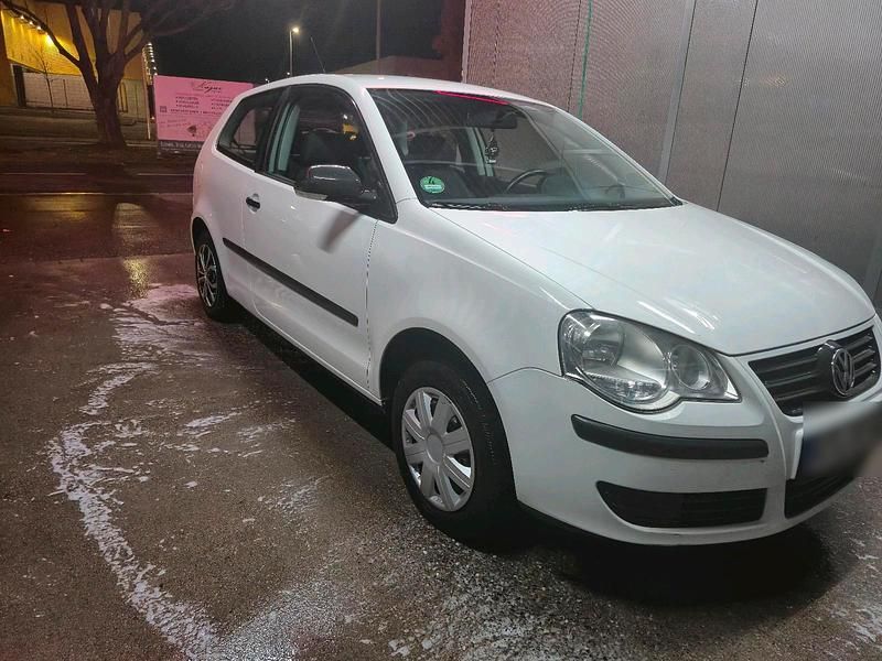 Gebraucht VW Polo 60 PS (44 kW) 2009 Weiß Kleinwagen