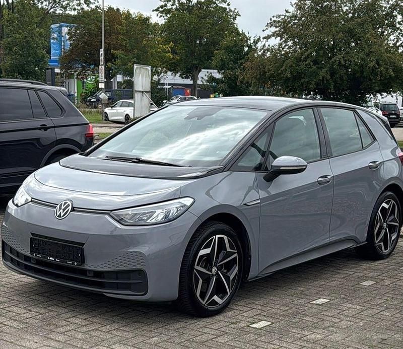 Grau Gebraucht 2021 VW ID.3 Pure Kleinwagen | 17.450 € (Guter Preis) - Bild 1/2
