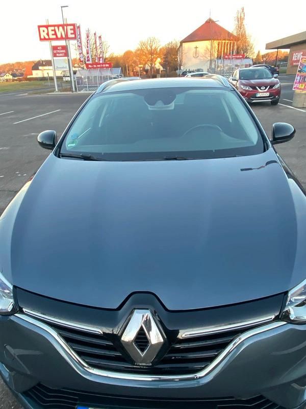 Grau Gebraucht 2019 Renault Mégane GrandTour Kombi | 15.500 € - Bild 1/4