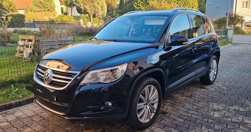 Schwarz Gebraucht 2010 VW Tiguan Team SUV | 7.500 € (Fairer Preis) - Bild 1/4