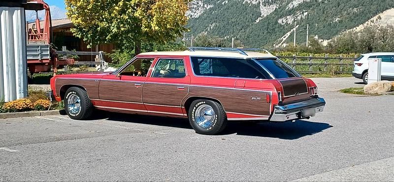 Gebraucht Chevrolet Caprice 150 PS (110 kW) 1975 Rot Limousine