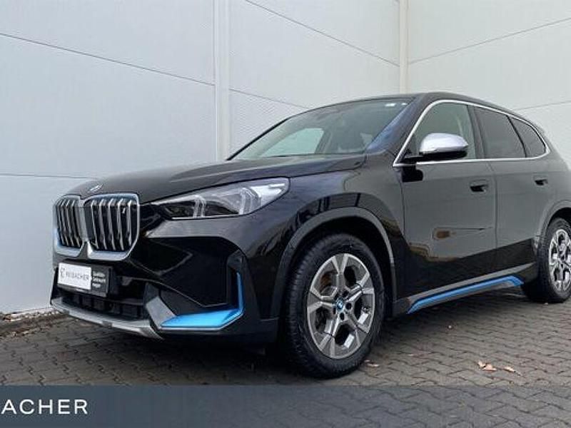 Schwarz Gebraucht 2022 BMW iX1 xLine SUV | 32.990 € (Fairer Preis) - Bild 1/4