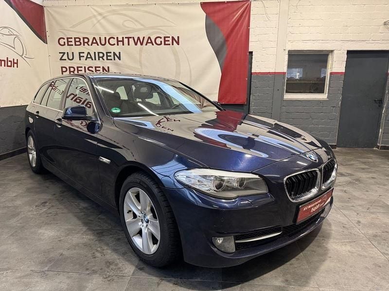 Gebraucht BMW 530 Performance 245 PS (180 kW) 2010 Blau Kombi
