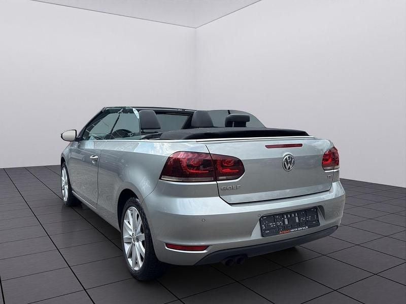 Second-hand VW Golf 160 CP (117 kW) 2011 Argintiu Cabrio