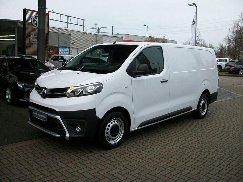 Gebraucht Toyota Proace Basis 144 PS (105 kW) 2023 Weiß Van / Kleinbus