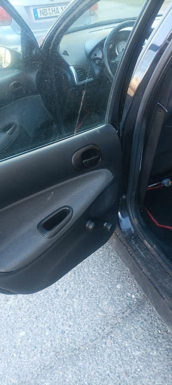 Gebraucht Peugeot 206 75 PS (55 kW) 2009 Schwarz Limousine