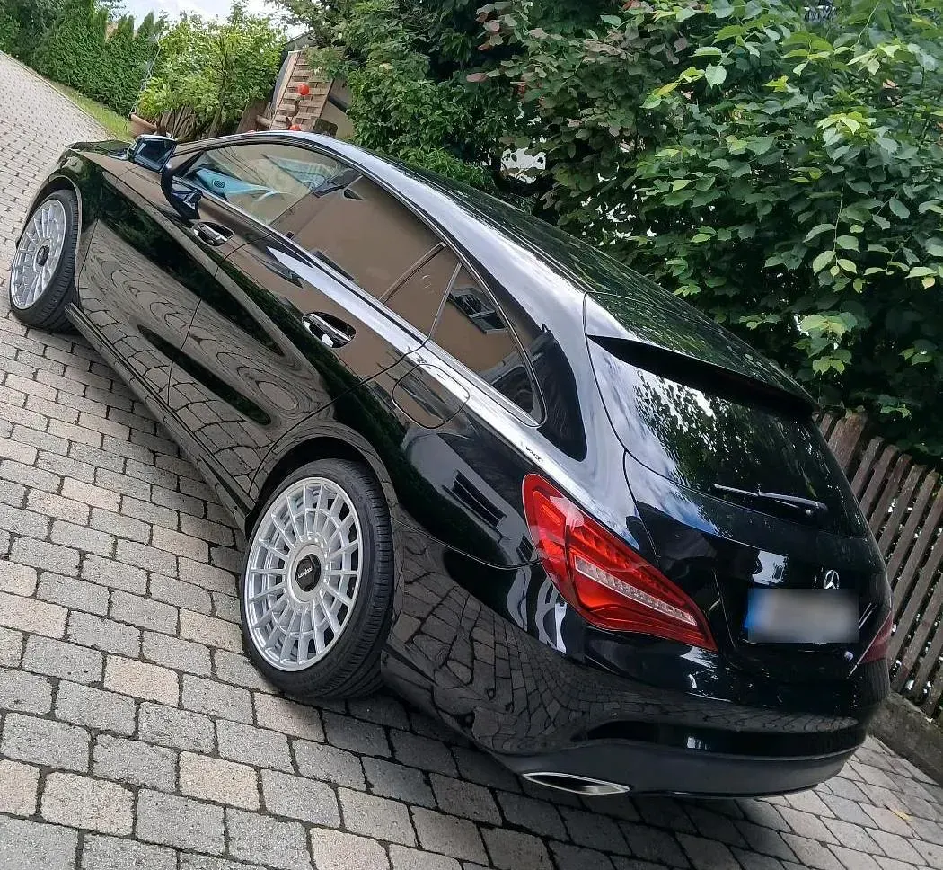 Gebraucht Mercedes CLA220 185 PS (136 kW) 2018 Schwarz Coupé