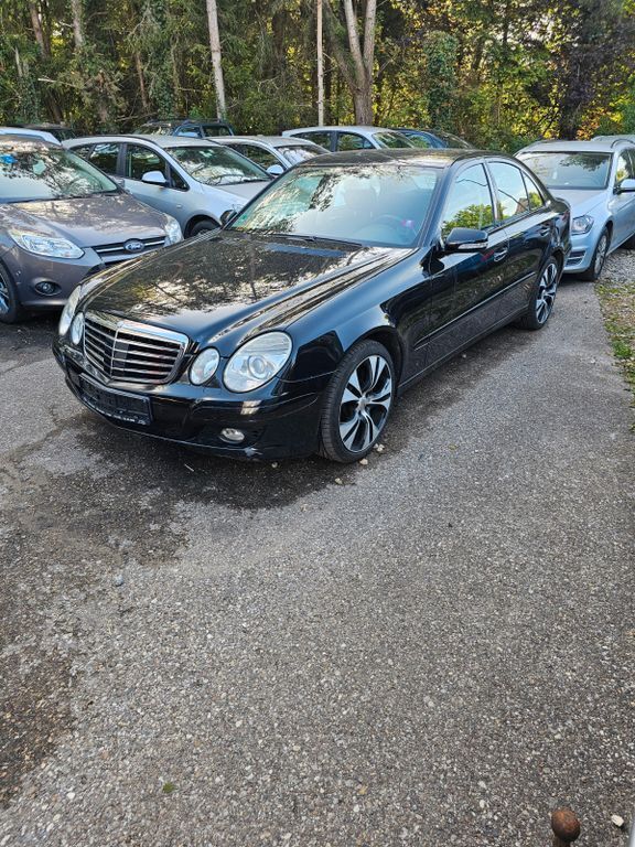 Gebraucht Mercedes E220 170 PS (125 kW) 2006 Schwarz Limousine