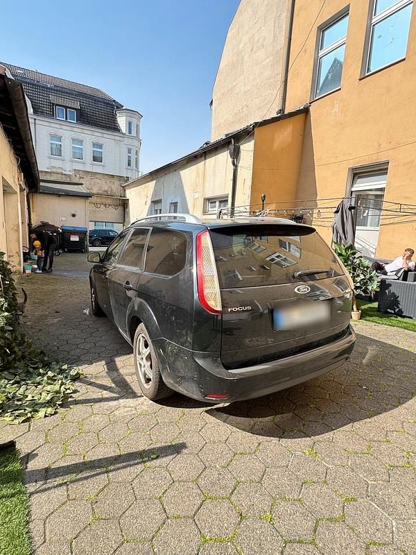 Gebraucht Ford Focus 99 PS (72 kW) 2008 Schwarz Kombi