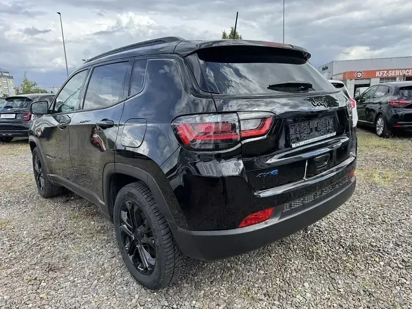 Gebraucht Jeep Compass 60 PS (44 kW) 2022 Schwarz SUV