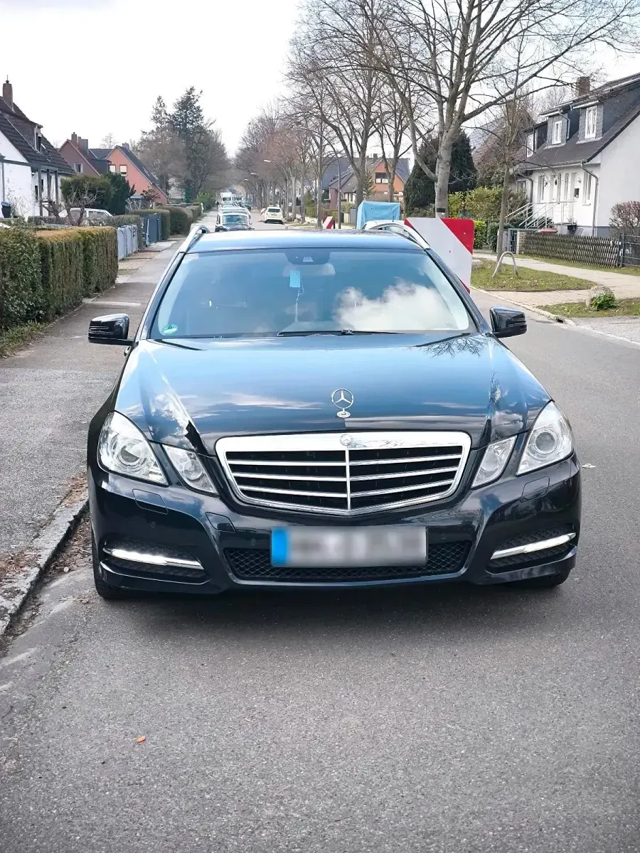 Usata Mercedes E220 170 CV (125 kW) 2010 Nero Station wagon