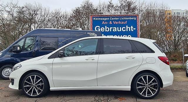 Gebraucht Mercedes B200 Night 156 PS (114 kW) 2018 Calcitweiß Van / Kleinbus