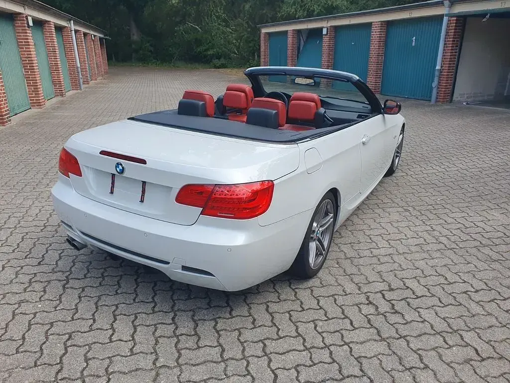 Gebraucht BMW 325 Cabriolet Exclusive 218 PS (160 kW) 2012 Rot Cabrio