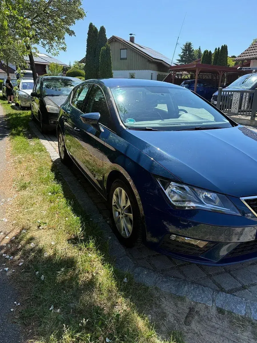 Gebraucht Seat Leon 131 PS (96 kW) 2019 Blau Limousine