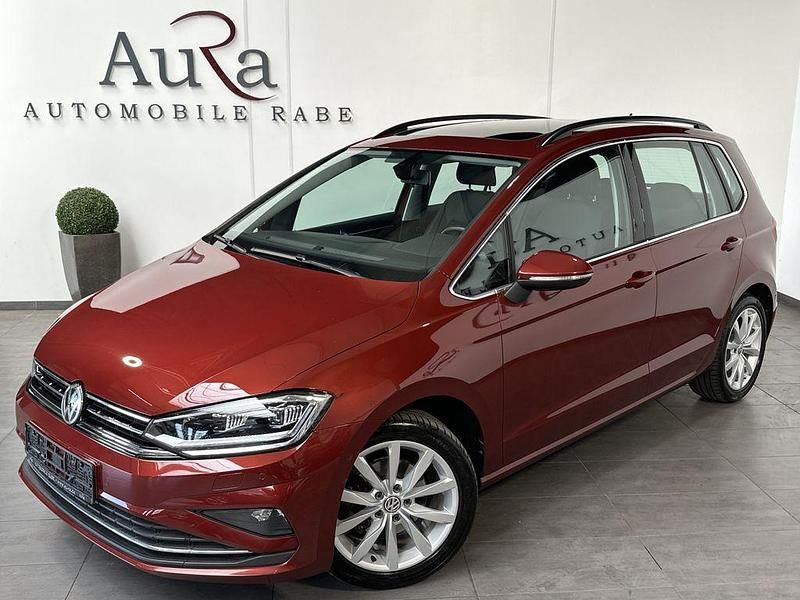 Rot Gebraucht 2020 VW Golf Sportsvan Highline Van / Kleinbus | 20.449 € (Etwas zu teuer) - Bild 1/4