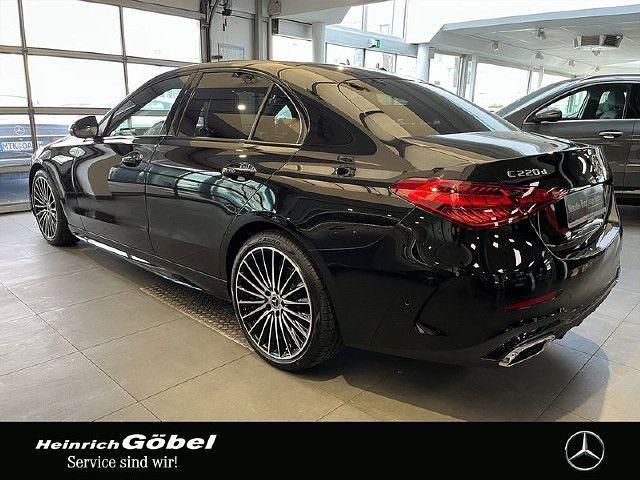 Gebraucht 2025 Mercedes C220 AMG line | 52.990 € - Bild 1/4